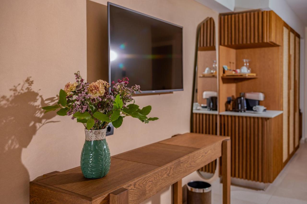 Minos Ambassador Suites & Spa - Adults Only Rethymno  Exterior photo